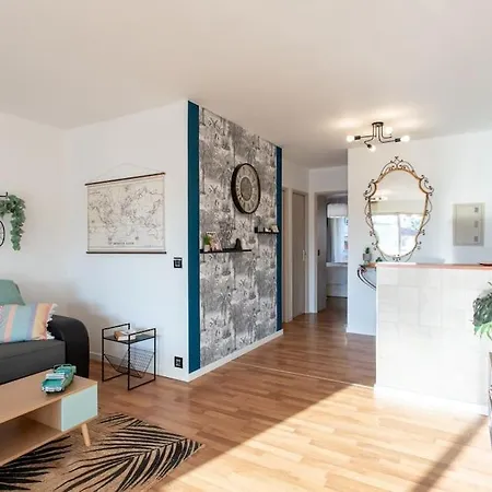 A10 - 1 Bdr Heart Of Juan Les Pins 5 Min Sea - Ac & Balconies Apartment *