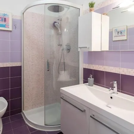 A10 - 1 Bdr Heart Of Juan Les Pins 5 Min Sea - Ac & Balconies * Antibes