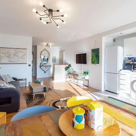 A10 - 1 Bdr Heart Of Juan Les Pins 5 Min Sea - Ac & Balconies 아파트