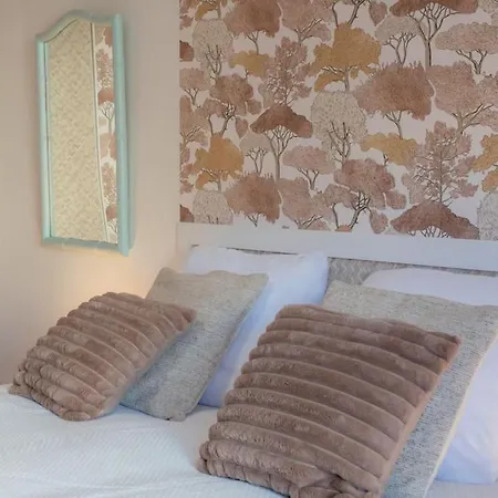 A10 - 1 Bdr Heart Of Juan Les Pins 5 Min Sea - Ac & Balconies Apartment *