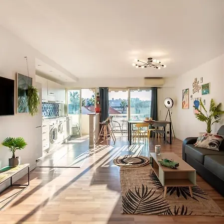 A10 - 1 Bdr Heart Of Juan Les Pins 5 Min Sea - Ac & Balconies Apartment Antibes