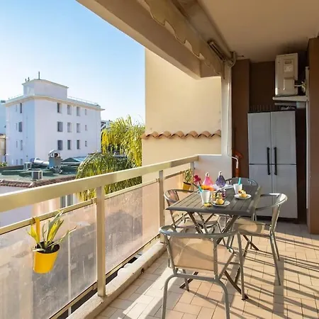A10 - 1 Bdr Heart Of Juan Les Pins 5 Min Sea - Ac & Balconies 아파트