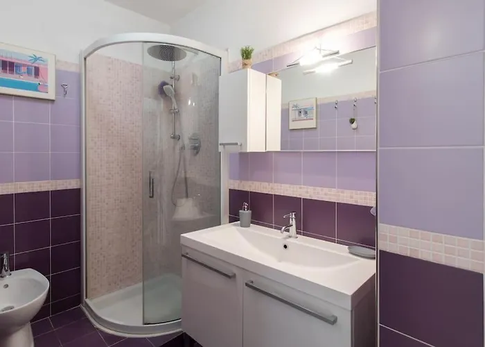 A10 - Staywiz Us -1 Bdr Heart Of Juan Les Pins 5 Min Sea - Ac & Balconies *